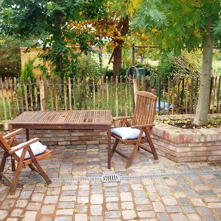 Awesome Home In Buetzow With Wifi Exterior foto